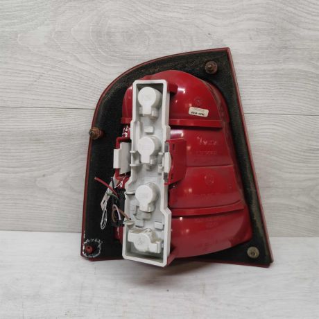 fonar-zadnii-pravyi-skoda-octavia-i-a4-restailing-art-113111-big-3