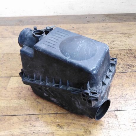 korpus-vozdusnogo-filtra-toyota-corolla-ix-e120-e130-rest-xetcbek-art-37983-big-0