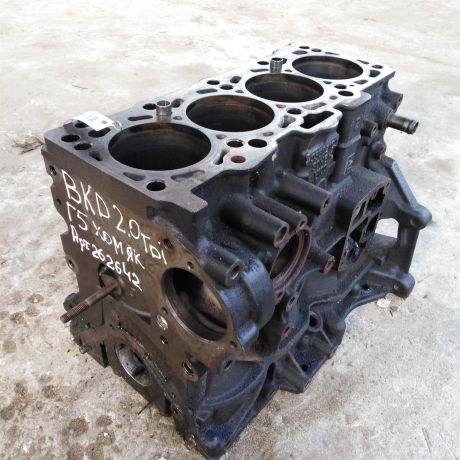 blok-dvigatelia-volkswagen-golf-5-20-tdi-bkd-art-39716-big-0