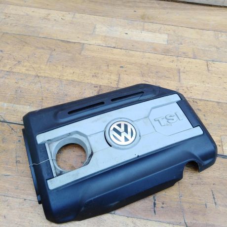 dekorativnaia-kryska-dvigatelia-nakladka-volkswagen-passat-b7-18-tsi-cda-art-41197-big-0
