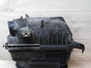 korpus-vozdusnogo-filtra-toyota-rav4-ii-xa20-defekt-kronsteina-art-42097