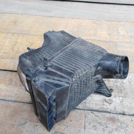 korpus-vozdusnogo-filtra-renault-scenic-2-art-51975-big-0