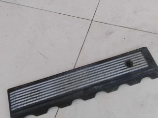 dekorativnaia-kryska-dvigatelia-nakladka-bmw-e39-28i-mkpp-art-55879