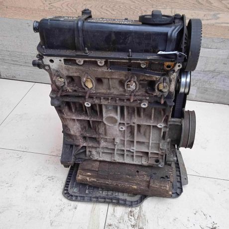 dvigatel-audi-a4-b5-16i-aha-art-63988-big-0