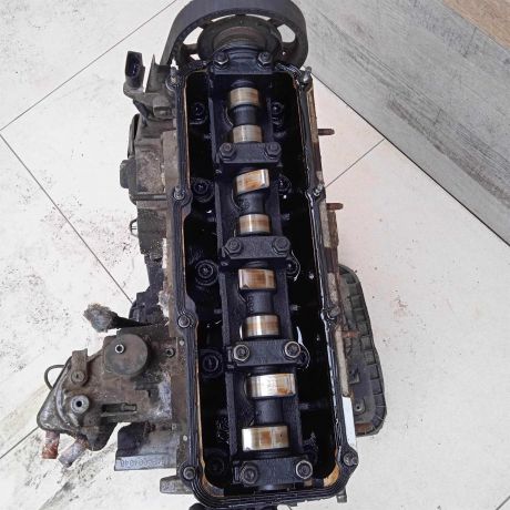 dvigatel-audi-a4-b5-16i-aha-art-63988-big-3