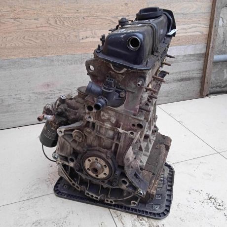 dvigatel-audi-a4-b5-16i-aha-art-63988-big-7