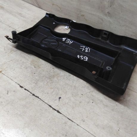 dekorativnaia-kryska-dvigatelia-nakladka-volkswagen-passat-b5-18t-aeb-art-66645-big-1