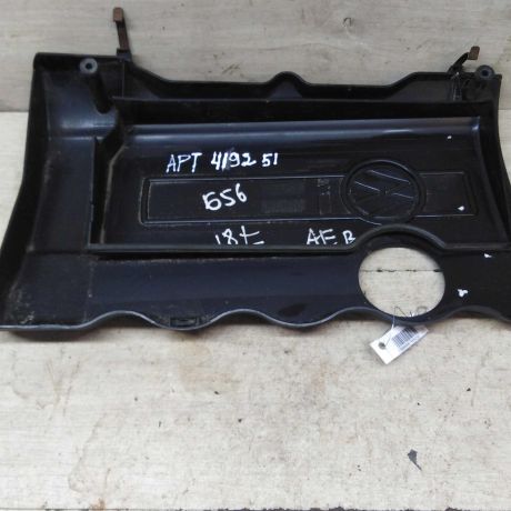 dekorativnaia-kryska-dvigatelia-nakladka-volkswagen-passat-b5-18t-aeb-art-66645-big-2