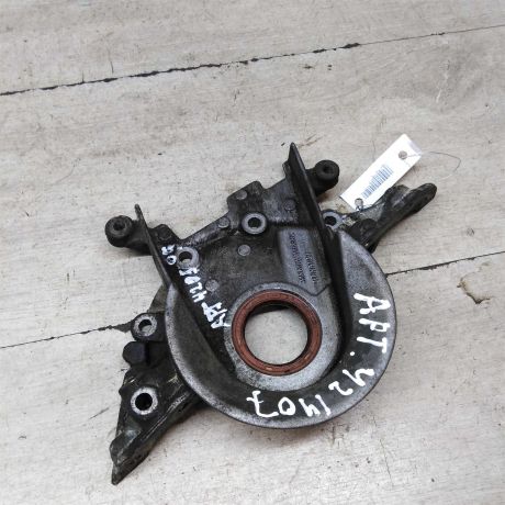 kryska-kolenvala-renault-logan-i-art-66674-big-0