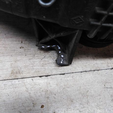 korpus-vozdusnogo-filtra-14-renault-logan-i-art-71767-big-3