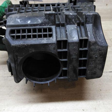 korpus-vozdusnogo-filtra-peugeot-307-16i-do-rest-art-72014-big-0