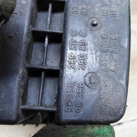 korpus-vozdusnogo-filtra-peugeot-307-16i-do-rest-art-72014-big-2