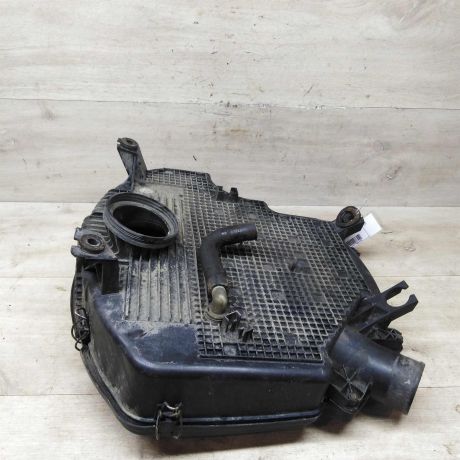 korpus-vozdusnogo-filtra-lada-largus-renault-logan-i-art-76257-big-0
