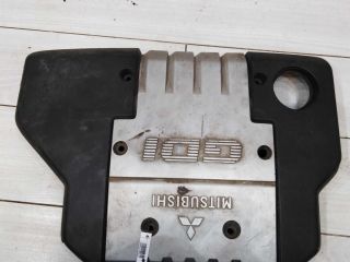 dekorativnaia-kryska-dvigatelia-nakladka-mitsubishi-carisma-i-art-80006