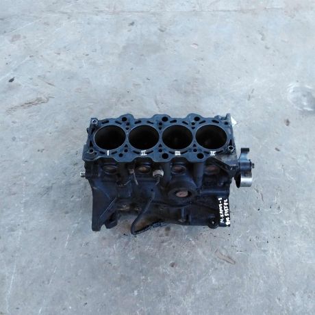 blok-dvigatelia-18i-4g93-mitsubishi-carisma-i-art-85255-big-0