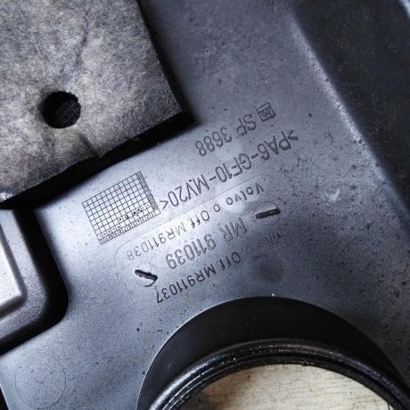 dekorativnaia-kryska-dvigatelia-mitsubishi-carisma-i-art-85286-big-2