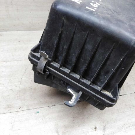 korpus-vozdusnogo-filtra-defekt-kia-carens-i-rs-art-86778-big-1