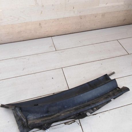 dekorativnaia-nakladka-pravaia-zabo-dozdevik-vodootvodiashhii-shhitok-ford-mondeo-3-art-89687-big-0