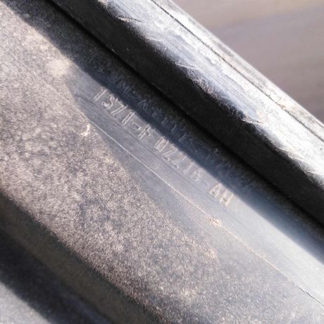 dekorativnaia-nakladka-pravaia-zabo-dozdevik-vodootvodiashhii-shhitok-ford-mondeo-3-art-89687-big-2