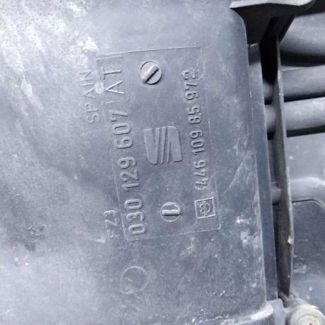 dekorativnaia-kryska-dvigatelia-seat-cordoba-i-restailing-art-93086-big-1