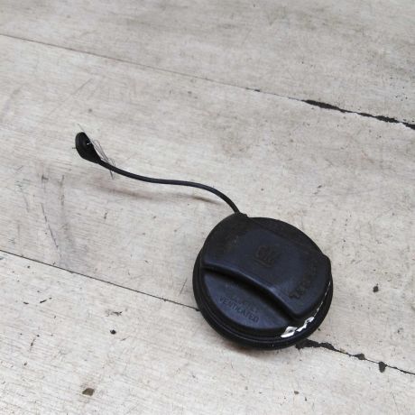 probka-toplivnogo-baka-kryska-opel-astra-h-art-95286-big-0