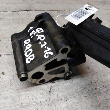 nasos-maslianyi-18i-qqdb-ford-focus-2-art-95609-big-1