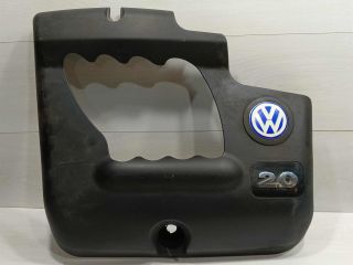 dekorativnaia-kryska-dvigatelia-nakladka-volkswagen-golf-4-volkswagen-bora-art-96689