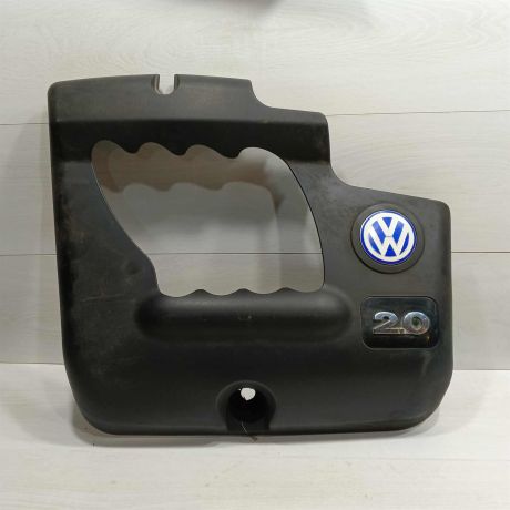 dekorativnaia-kryska-dvigatelia-nakladka-volkswagen-golf-4-volkswagen-bora-art-96689-big-0