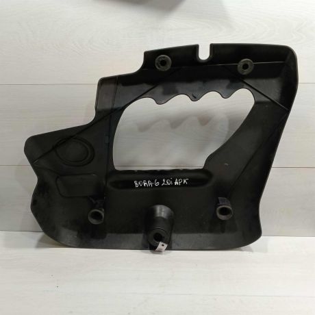 dekorativnaia-kryska-dvigatelia-nakladka-volkswagen-golf-4-volkswagen-bora-art-96689-big-3