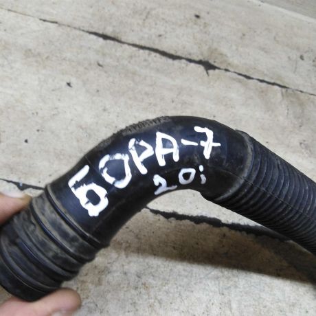 patrubok-vozduxovoda-20i-volkswagen-bora-art-102954-big-1