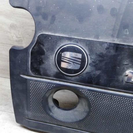 korpus-vozdusnogo-filtra-dekorativnaia-nakladka-dvigatelia-seat-cordoba-ii-art-104135-big-2