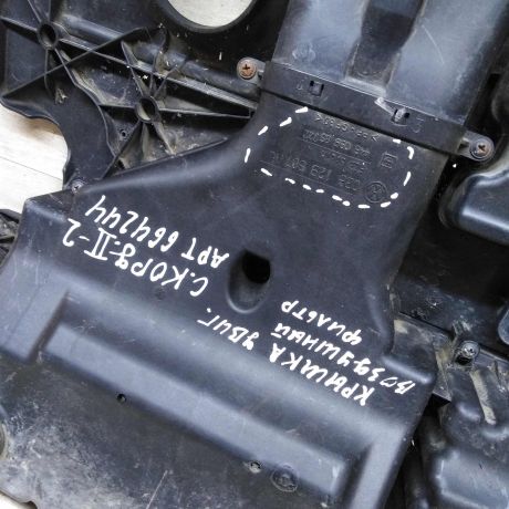 korpus-vozdusnogo-filtra-dekorativnaia-nakladka-dvigatelia-seat-cordoba-ii-art-104135-big-8