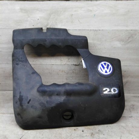dekorativnaia-nakladka-kryska-dvigatelia-volkswagen-bora-volkswagen-jetta-4-20-art-104522-big-0