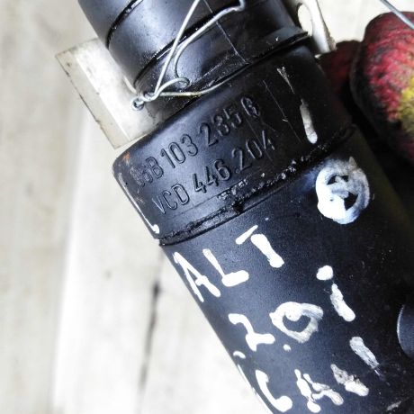 klapan-venteliacii-karternyx-gazov-vag-06b103235g-audi-a4-b6-audi-a4-b7-bu-art-108175-big-3