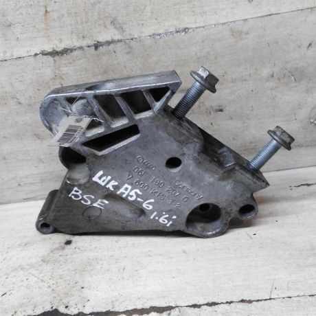 kronstein-krepleniia-dvigatelia-skoda-octavia-a5-rest-art-108195-big-0