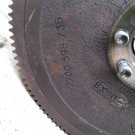 maxovik-korzina-scepleniia-renault-sandero-i-art-108952-big-1