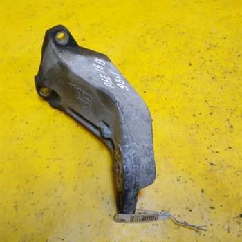 kreplenie-dvigatelia-volkswagen-kronstein-golf-3-dvigatel-aee-16-art-12524-big-0