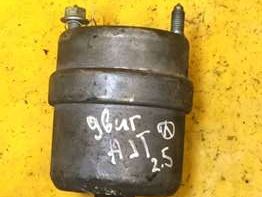 kreplenie-dvigatelia-volkswagen-poduska-dvigatelia-opora-transporter-t4-25tdi-ajt-art-12660