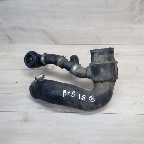 patrubok-vozdusnogo-filtra-audi-a4-b6-art-13646-big-0