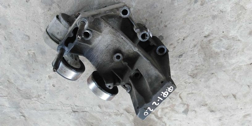 kronstein-na-dvigatel-ford-focus-1-art-14598-big-0