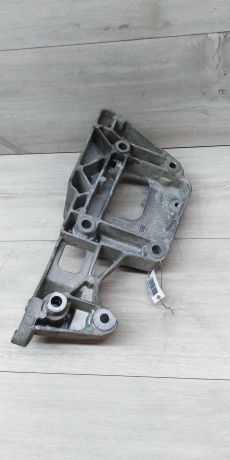 kronstein-na-dvigatel-skoda-octavia-a5-art-15998-big-2