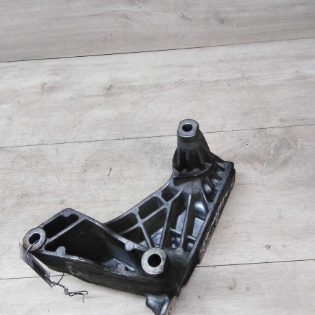 kronstein-pravyi-krepleniia-dvigatelia-volkswagen-transporter-t5-art-16256-big-2