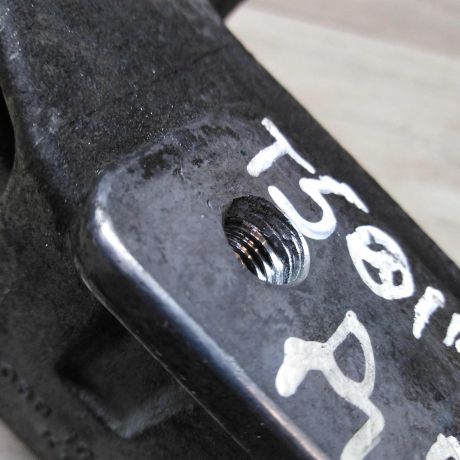 kronstein-pravyi-krepleniia-dvigatelia-volkswagen-transporter-t5-art-16256-big-3