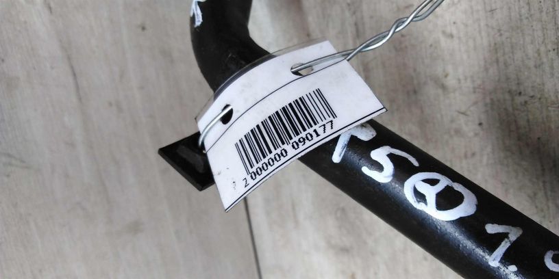 trubka-vodianogo-oxlazdeniia-volkswagen-transporter-t5-art-16676-big-2