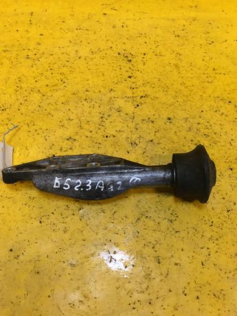 kronstein-dvigatelia-perednii-volkswagen-passat-b5-23-agz-art-17450-big-1
