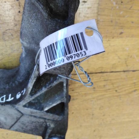 kronstein-dvigatelia-perednii-volkswagen-transporter-t5-art-17749-big-2