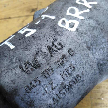 kronstein-maslianogo-filtra-volkswagen-transporter-t5-19-tdi-brr-art-17780-big-2