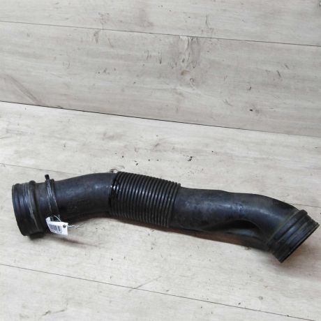 patrubok-podaci-vozduxa-volkswagen-passat-b5-art-18201-big-1