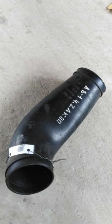 patrubok-podaci-vozduxa-audi-a8-d2-art-18315-big-0