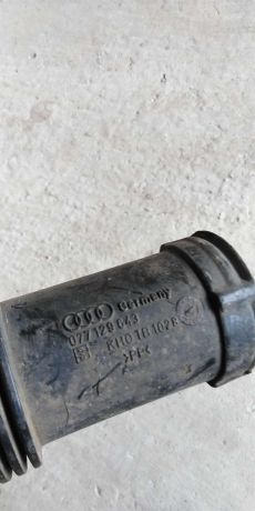 patrubok-podaci-vozduxa-audi-a8-d2-art-18603-big-2